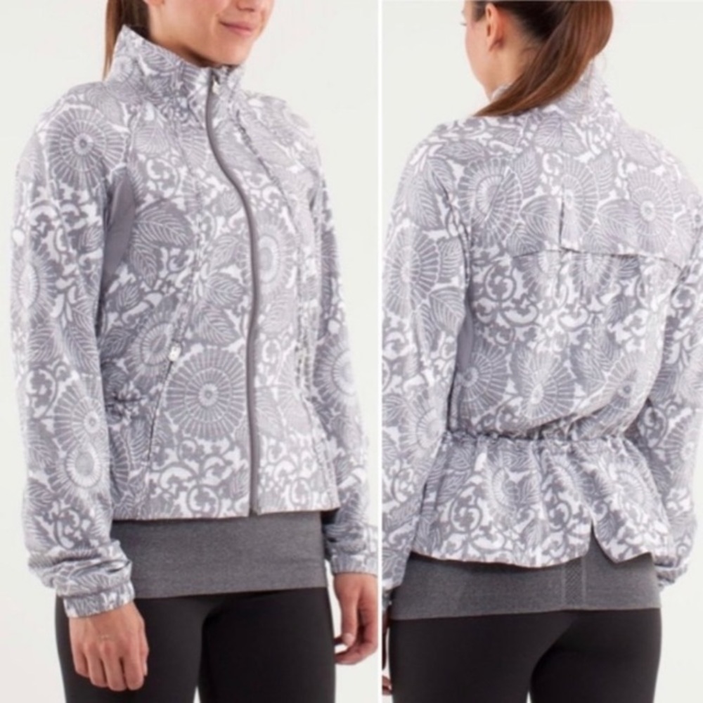 🍋Lululemon “Travel to Track Jacket Floral Beachy” Design 6/Sm- Med